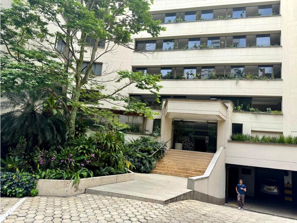 VENTA APARTAMENTO PARA REMODELAR, 477 METROS. EL POBLADO, MEDELLÍN — foto 2