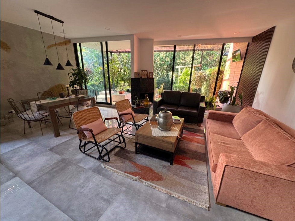 VENTA CASA 2 NIVELES 3 ALCOBAS CERCA AL TESORO, MEDELLÍN — foto 3