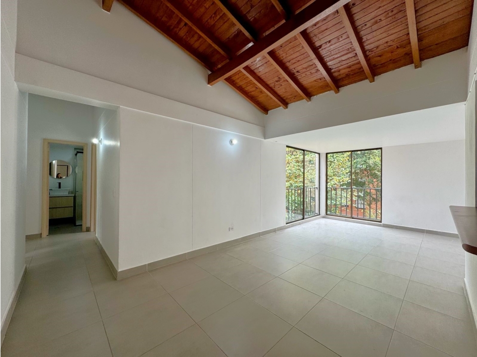 Acogedor apartamento en Loma de la Brujas. Vista verde. Muy tranquilo!