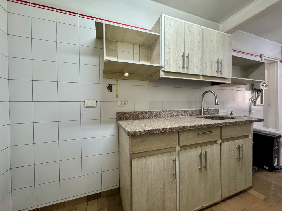 VENTA APARTAMENTO 3 ALCOBAS + SERVICIO. OTRAPARTE, ENVIGADO. REFORMAR — foto 3