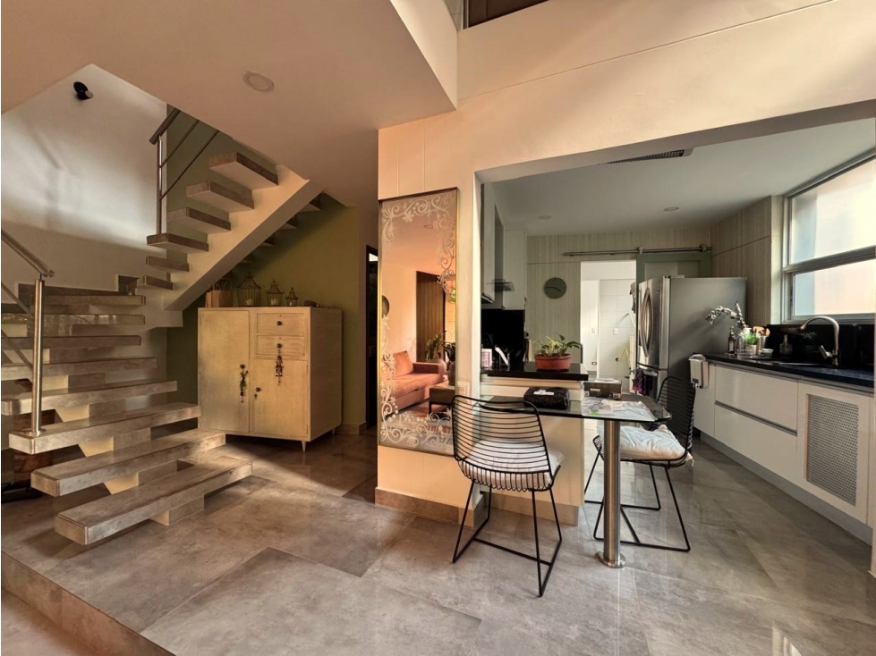 VENTA CASA 2 NIVELES 3 ALCOBAS CERCA AL TESORO, MEDELLÍN — foto 4