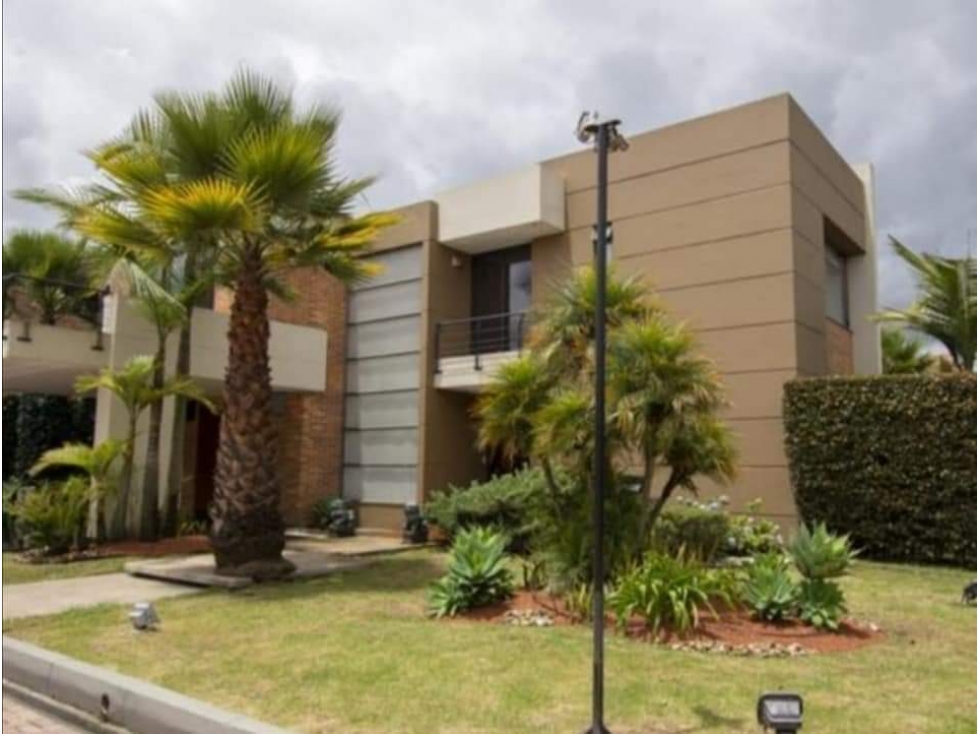 Excelente casa en Arriendo Cajicá - Esquinera en lote independiente - 1