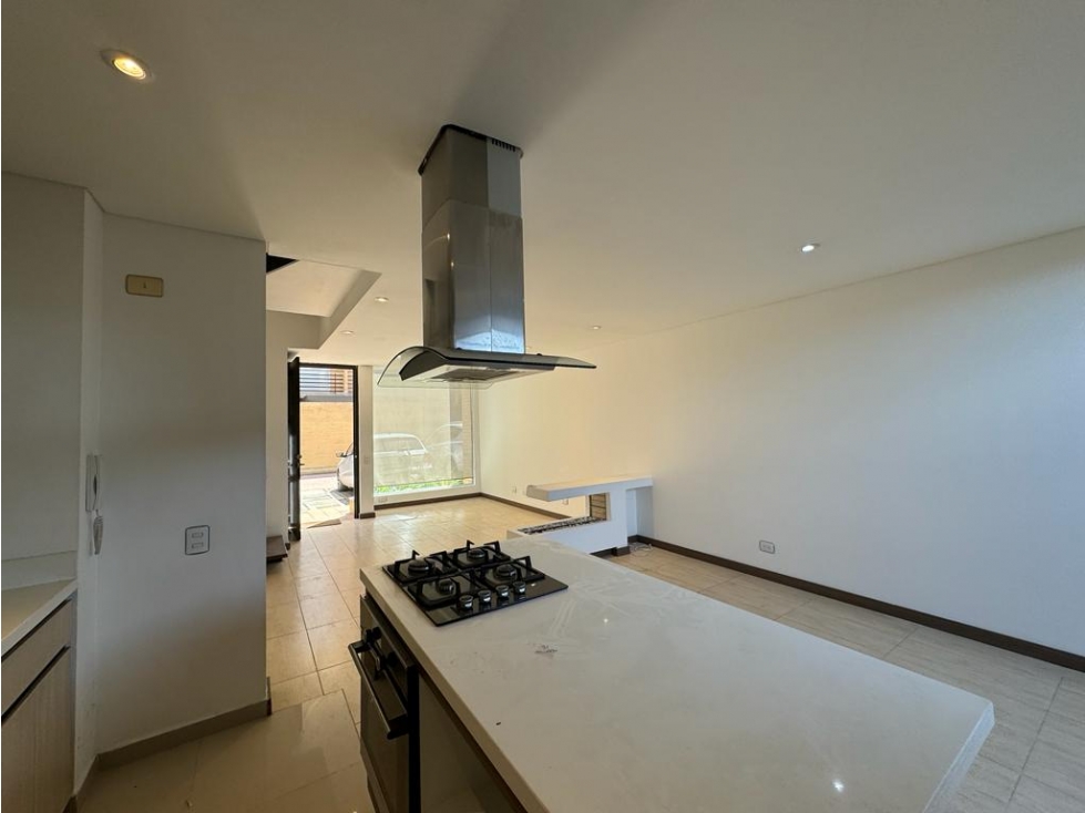 Hermosa Casa en Venta y Arriendo Condominio Club House, Cajicá. — foto 4
