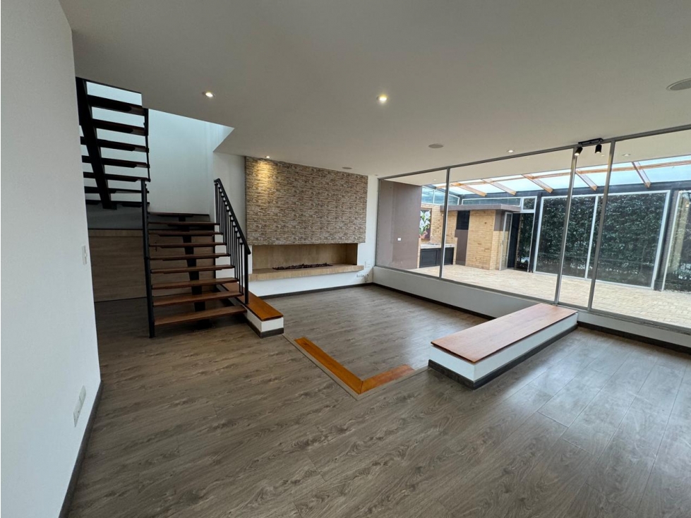 HERMOSA CASA CAMPESTRE, PARA VENTA O ARRIENDO CONDOMINIO CLUB CAJICA