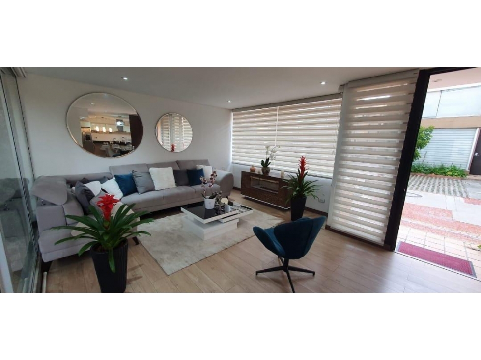 Preciosa Casa amoblada en Arriendo Condominio Campestre, Cajicá. — foto 2
