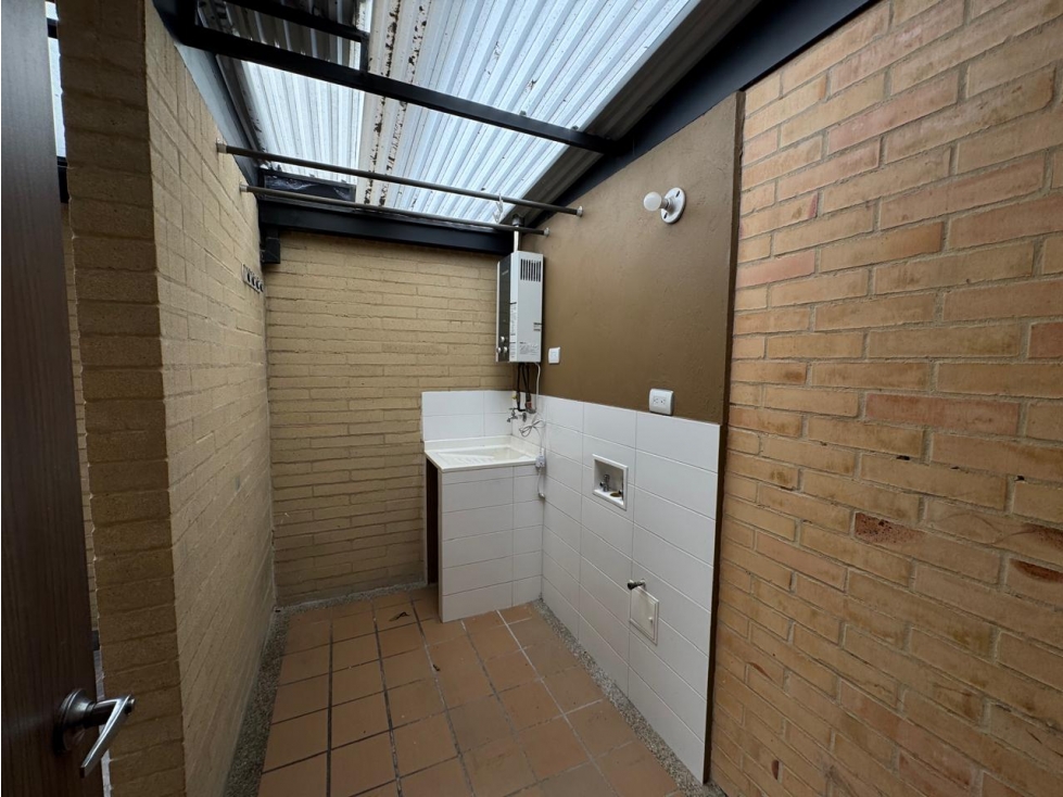 PRECIOSA CASA CAMPESTRE EN VENTA CAJICA SECTOR CANELON — foto 3