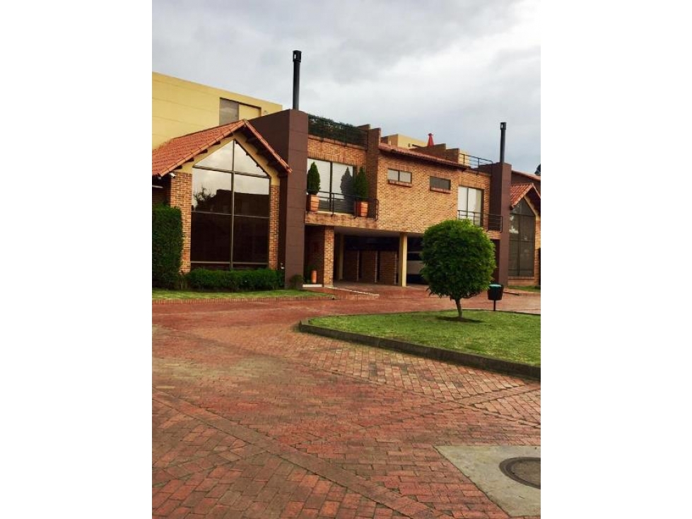 Preciosa Casa Para Venta, Conjunto Cerrado, Chía