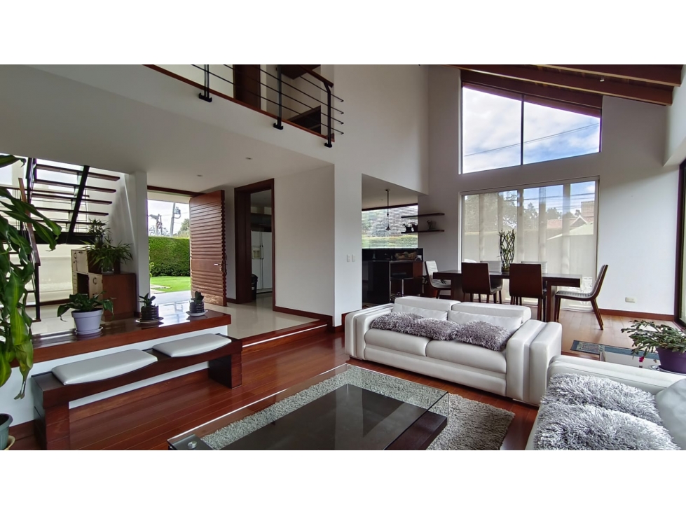 VENDO CASA CAMPRESTRE EN CHIA- ABSOLUTAMENTE ESPECTACULAR