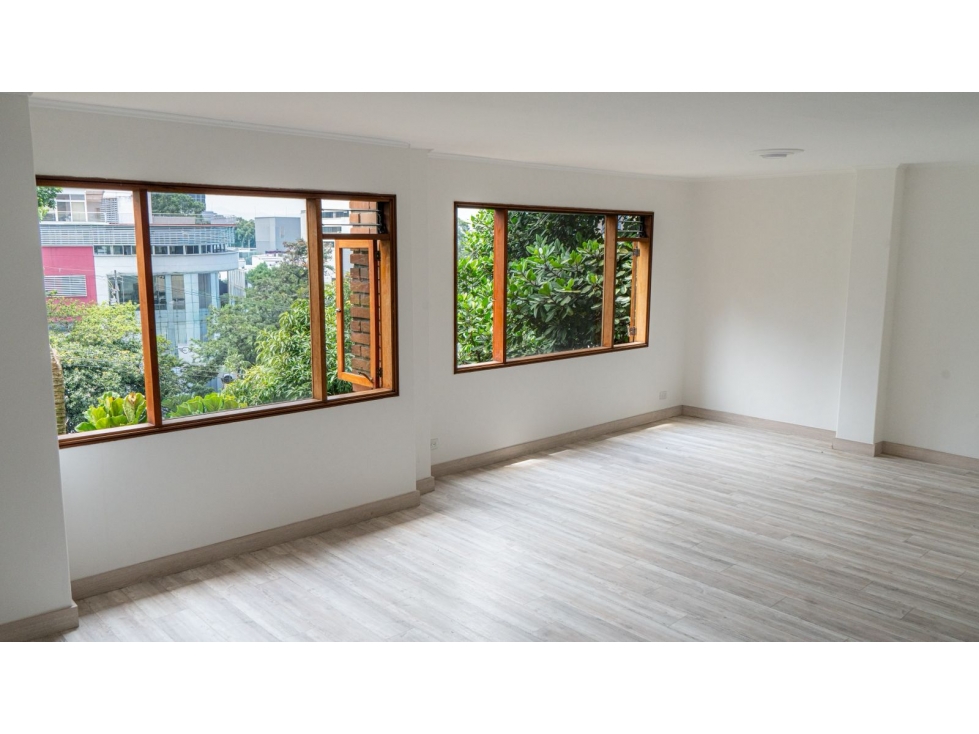 VENDO APARTAMENTO AMPLIO EN CASTROPOL