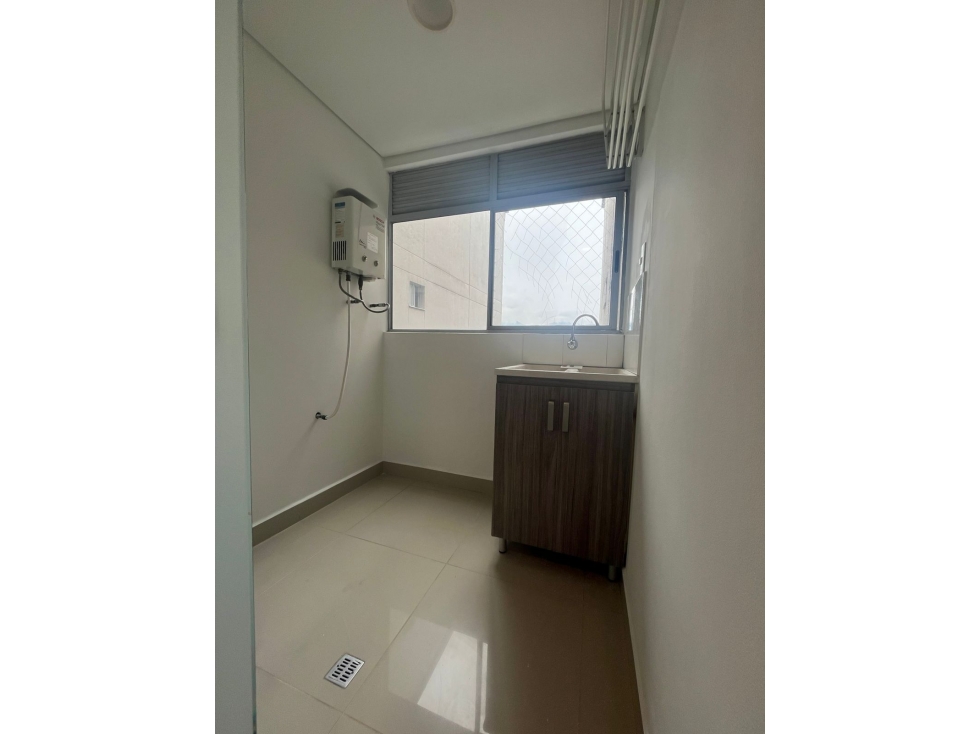 VENDO APARTAMENTO AMPLIO EN CIUDAD DEL RÍO — foto 6