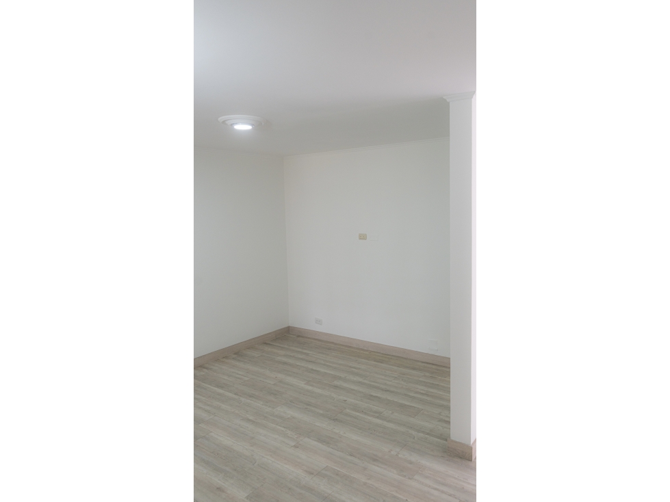 VENDO APARTAMENTO AMPLIO EN CASTROPOL — foto 6