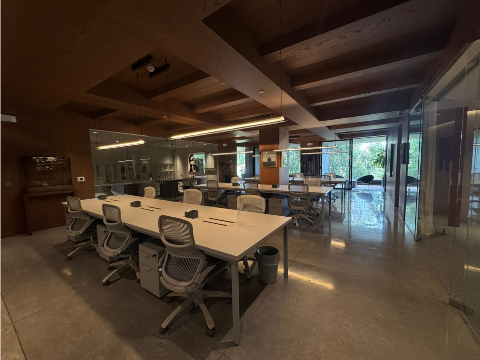 Oficina corporativa de lujo con diseño moderno — foto 3
