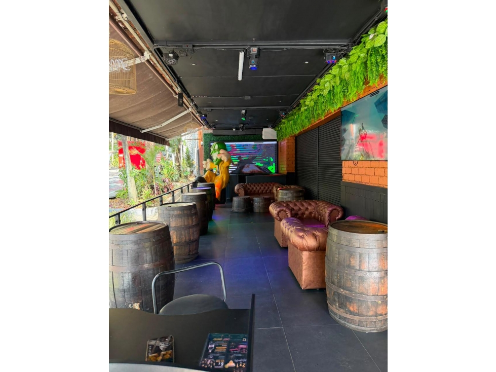 Local Comercial en Venta, Lleras - 6