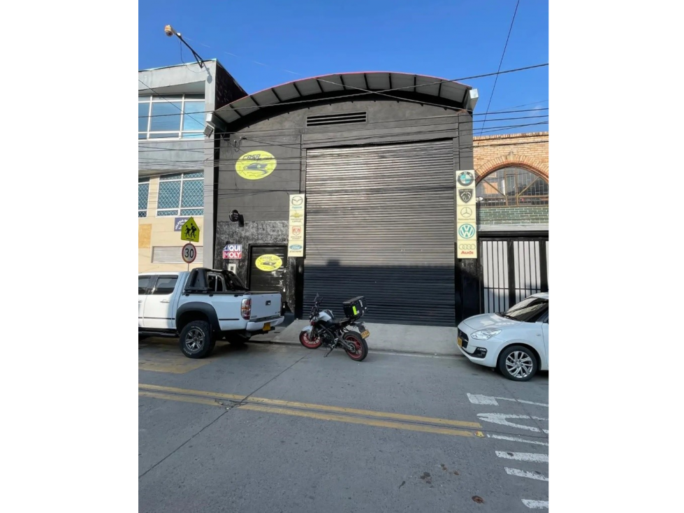 SE VENDE BODEGA EN LAGOS DE TORCA USAQUEN
