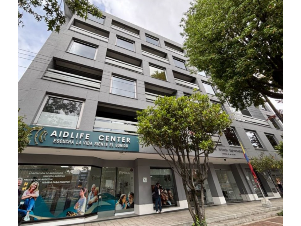 SE VENDE/ARRIENDA OFICINA EN SANTA BARBARA BOGOTA
