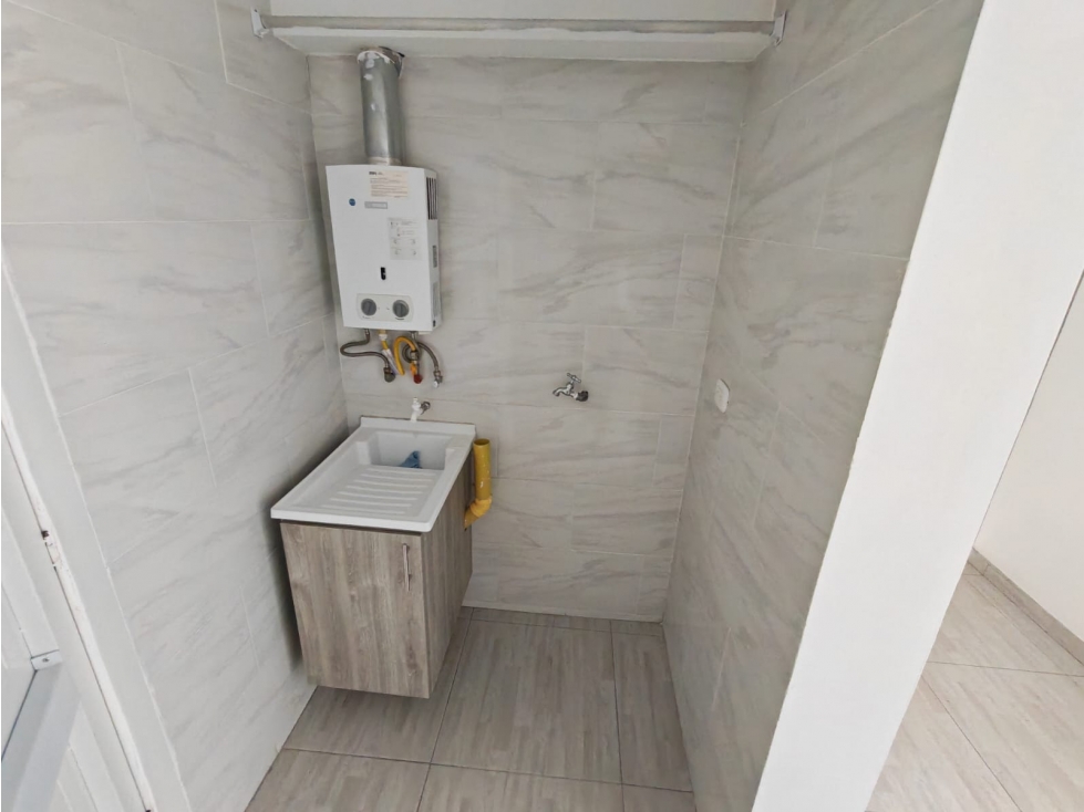 SE ARRIENDA APARTAMENTO HAYUELOS, BOGOTA — foto 6