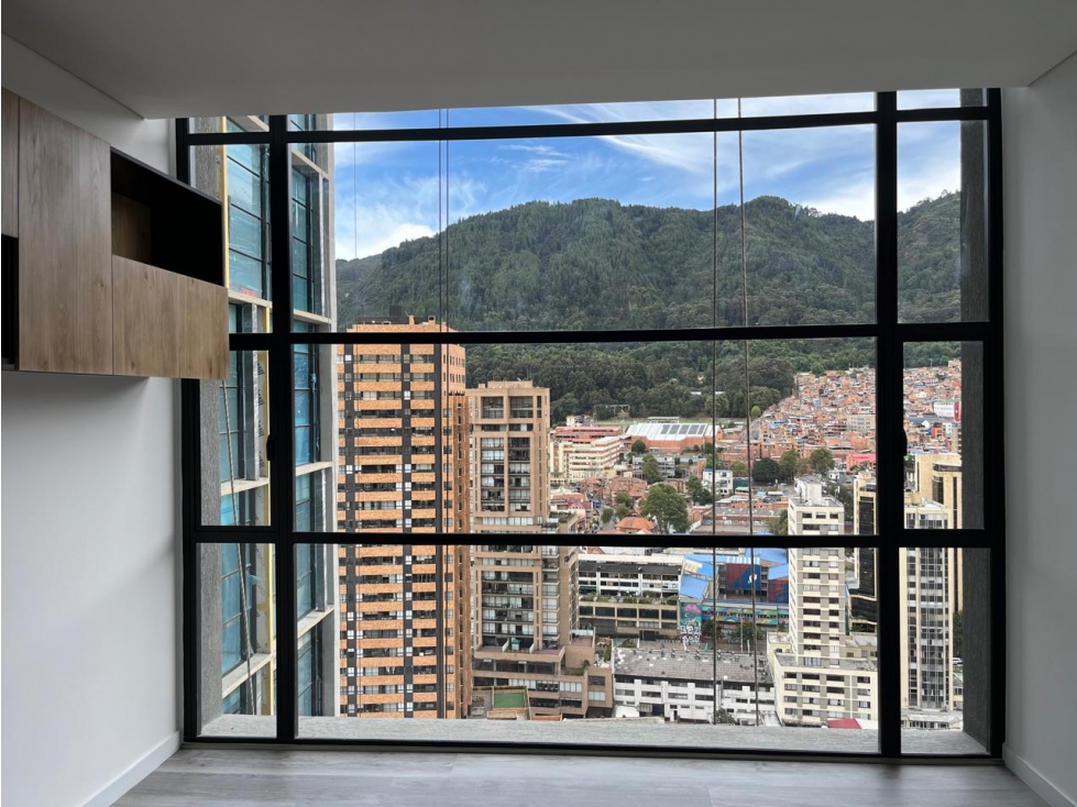 SE VENDE APARTAESTUDIO EN CENTRO INTERNACIONAL BOGOTA — foto 2
