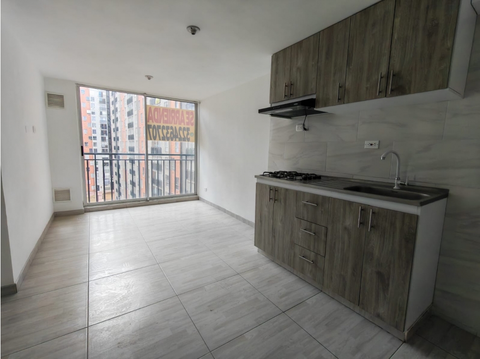 SE ARRIENDA APARTAMENTO HAYUELOS, BOGOTA — foto 4