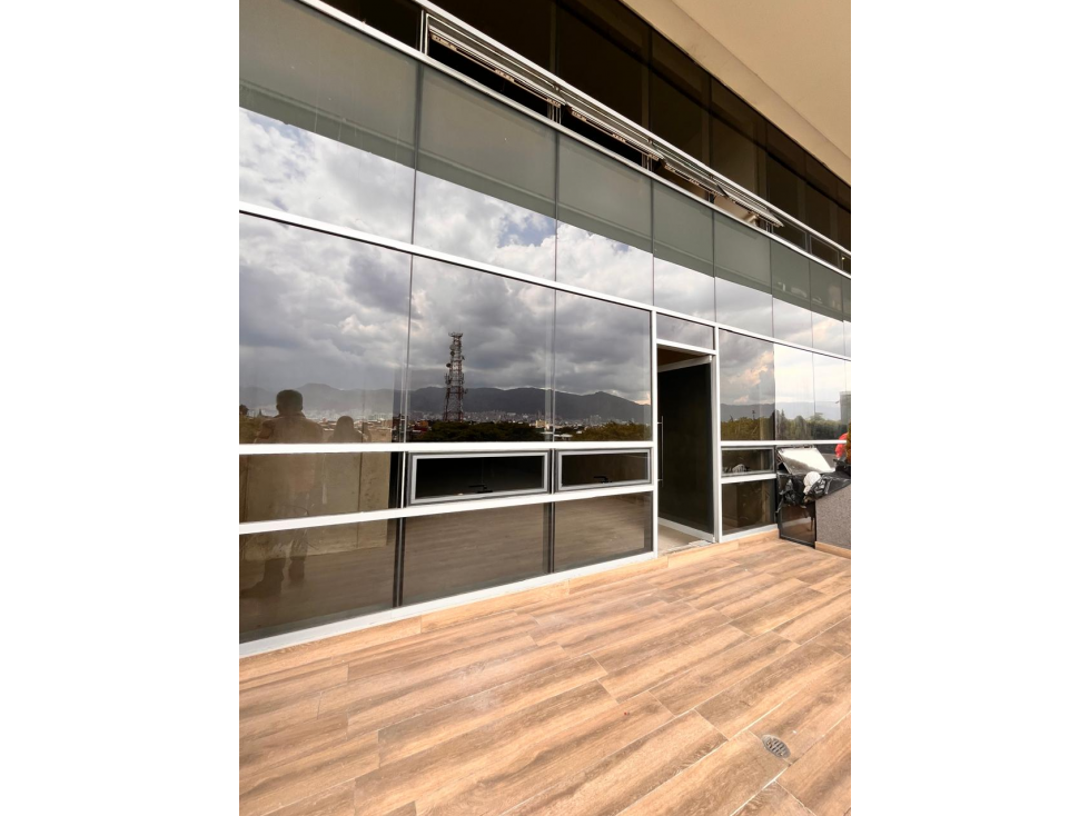 SE VENDE OFICINA EN METROPOLIS BOGOTA — foto 3