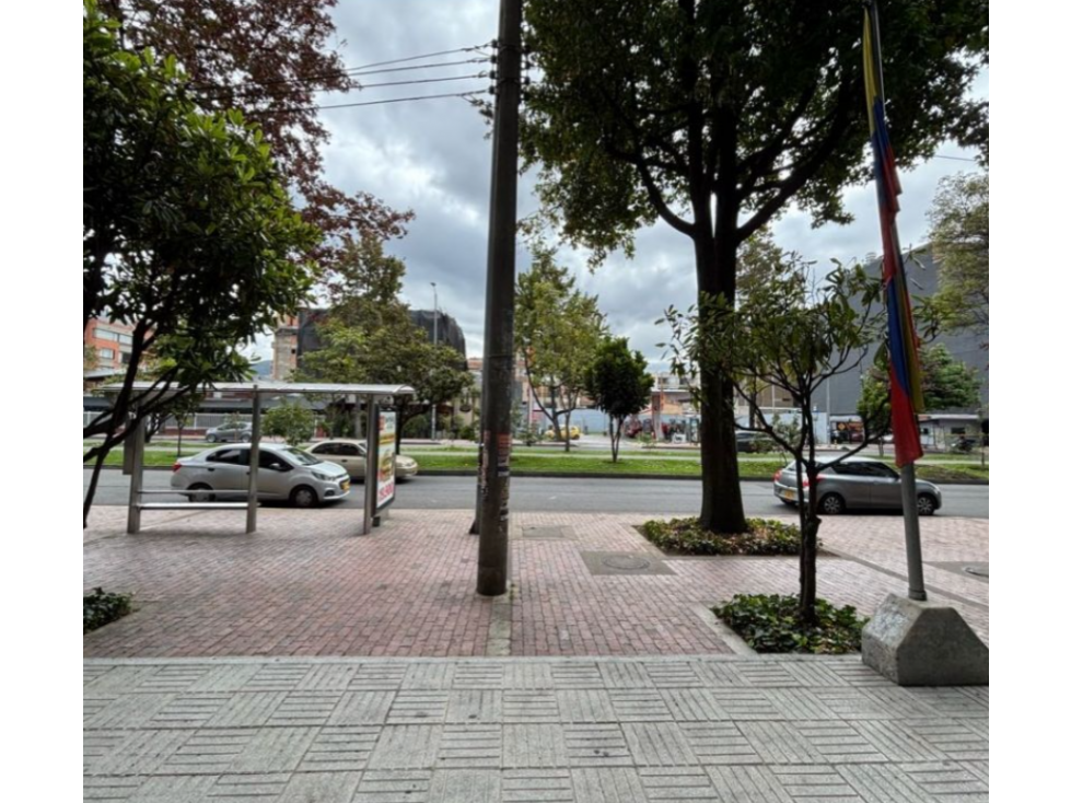 SE VENDE/ARRIENDA OFICINA EN SANTA BARBARA BOGOTA — foto 3