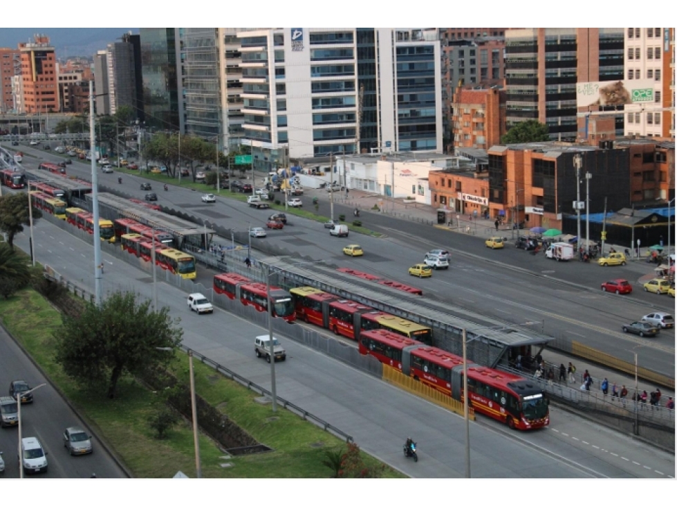 SE ARRIENDA OFICINA LA CASTELLANA, BOGOTA — foto 4