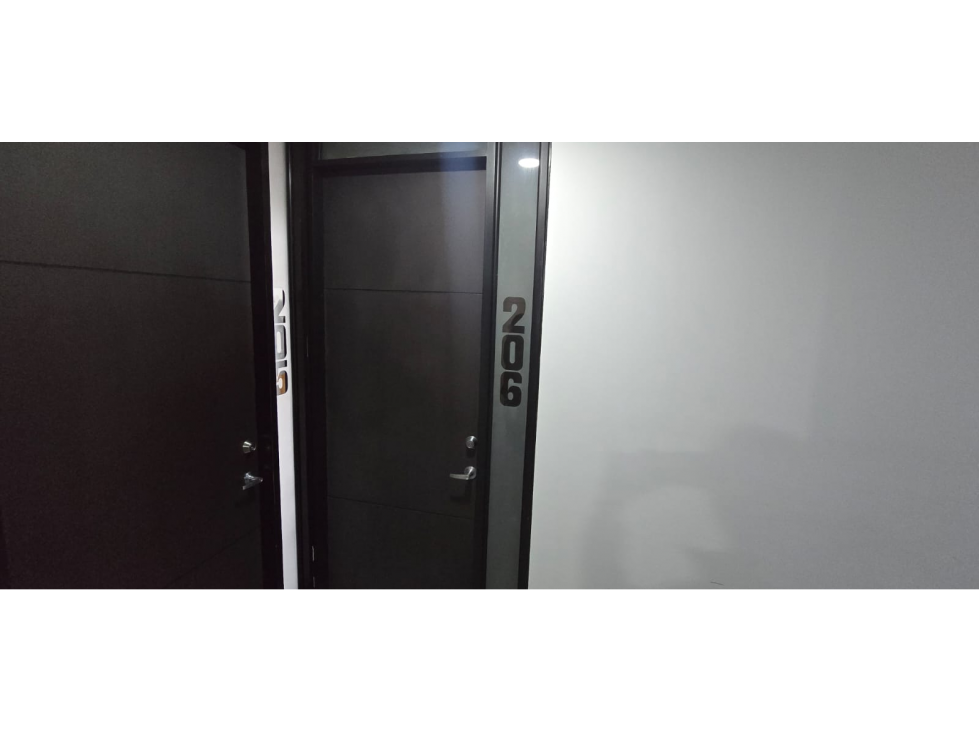 SE ARRIENDA OFICINA EN SANTA BARBARA BOGOTA — foto 4