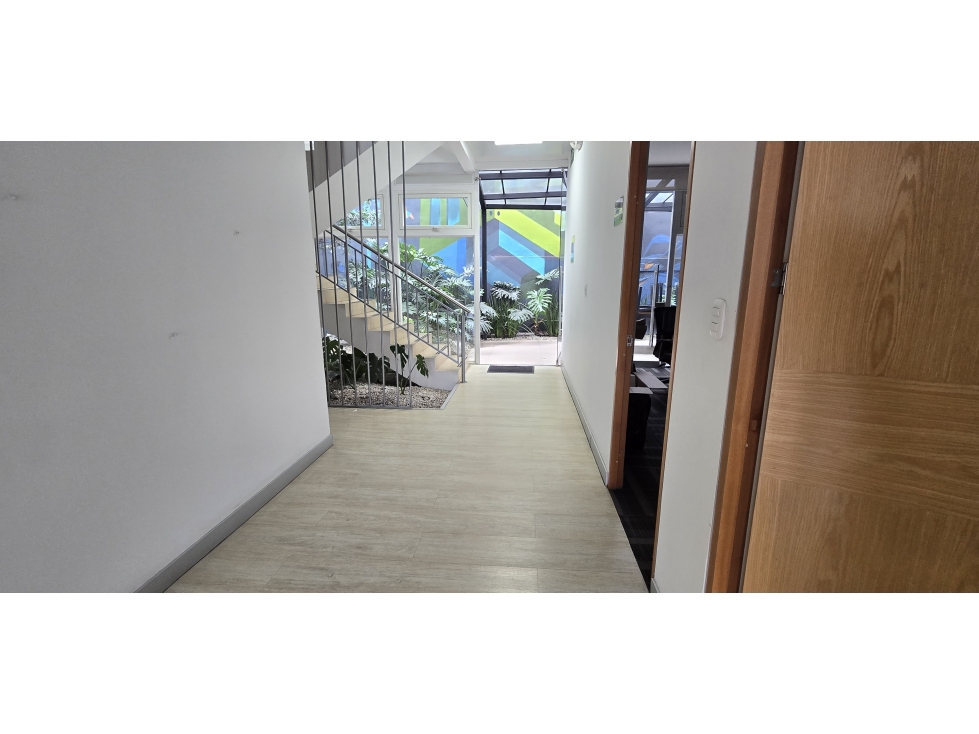 SE VENDE EDIFICIO DE OFICINAS EN CHAPINERO / BOGOTA — foto 4