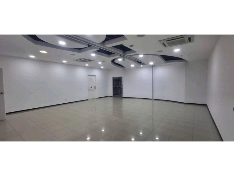 SE ARRIENDA LOCAL COMERCIAL EN CHICO BOGOTA — foto 4