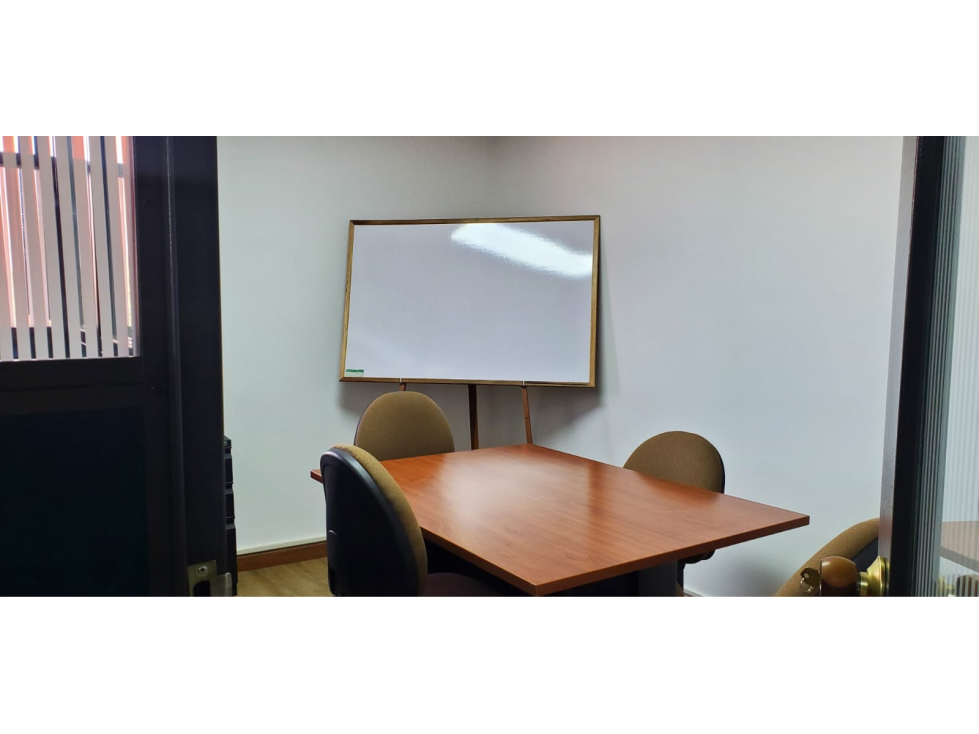 SE VENDE OFICINA EN EL LAGO BOGOTA — foto 5