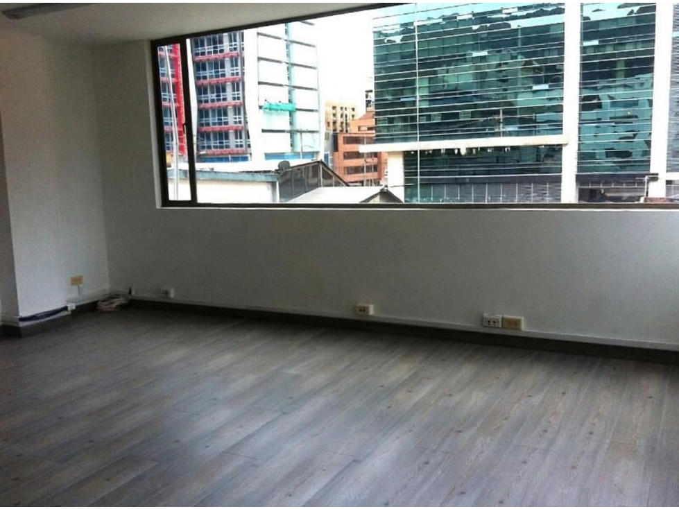 SE VENDE Y/O ARRIENDA OFICINA CHICO NORTE BOGOTA — foto 2