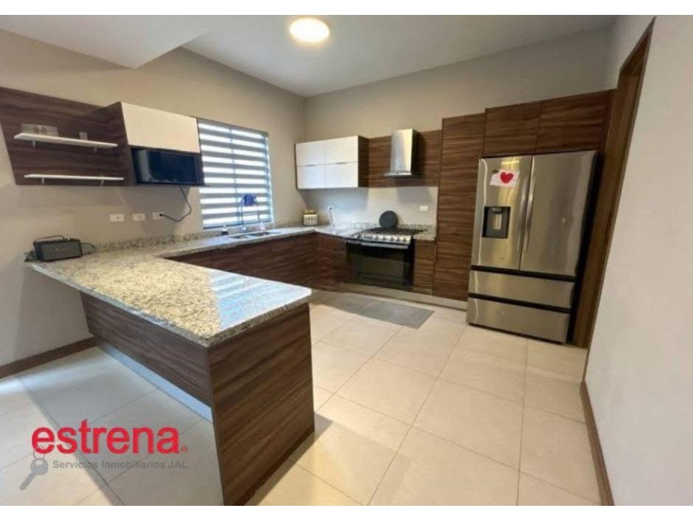 RESIDENCIA EN VENTA CERCA DE AV MANUEL GOMEZ MORIN — foto 5