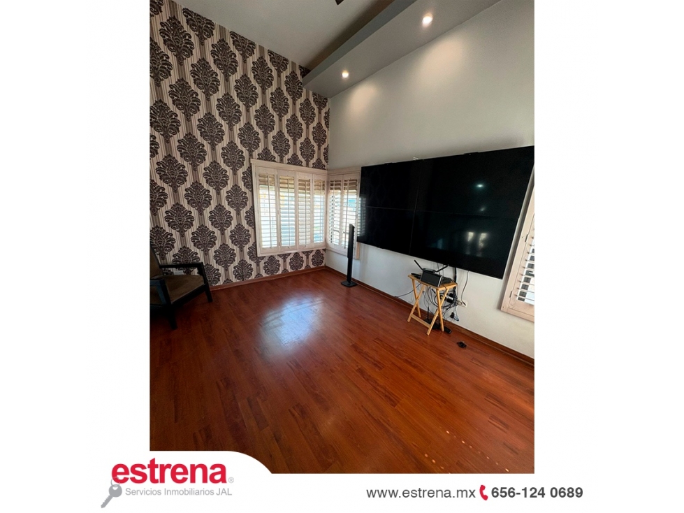 RESIDENCIA EN VENTA A UN COSTADO DE CAMPOS ELISEOS — foto 4