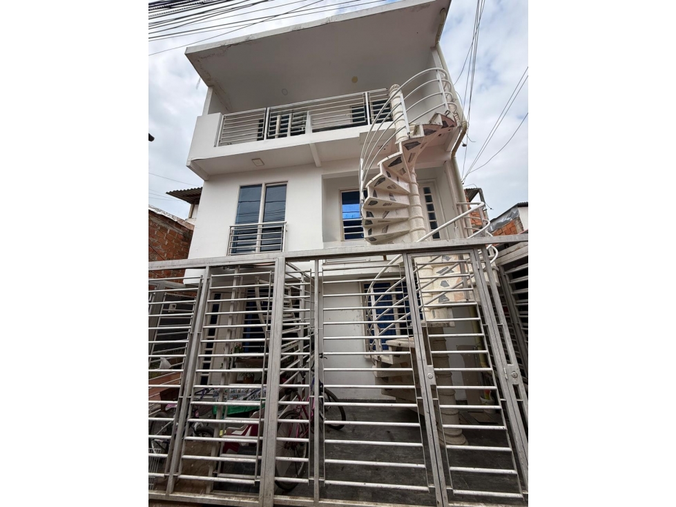 VENTA DE CASA TRES NIVELES EN CONDOMINIO VILLA DEL SOL JAMUNDÍ VALLE