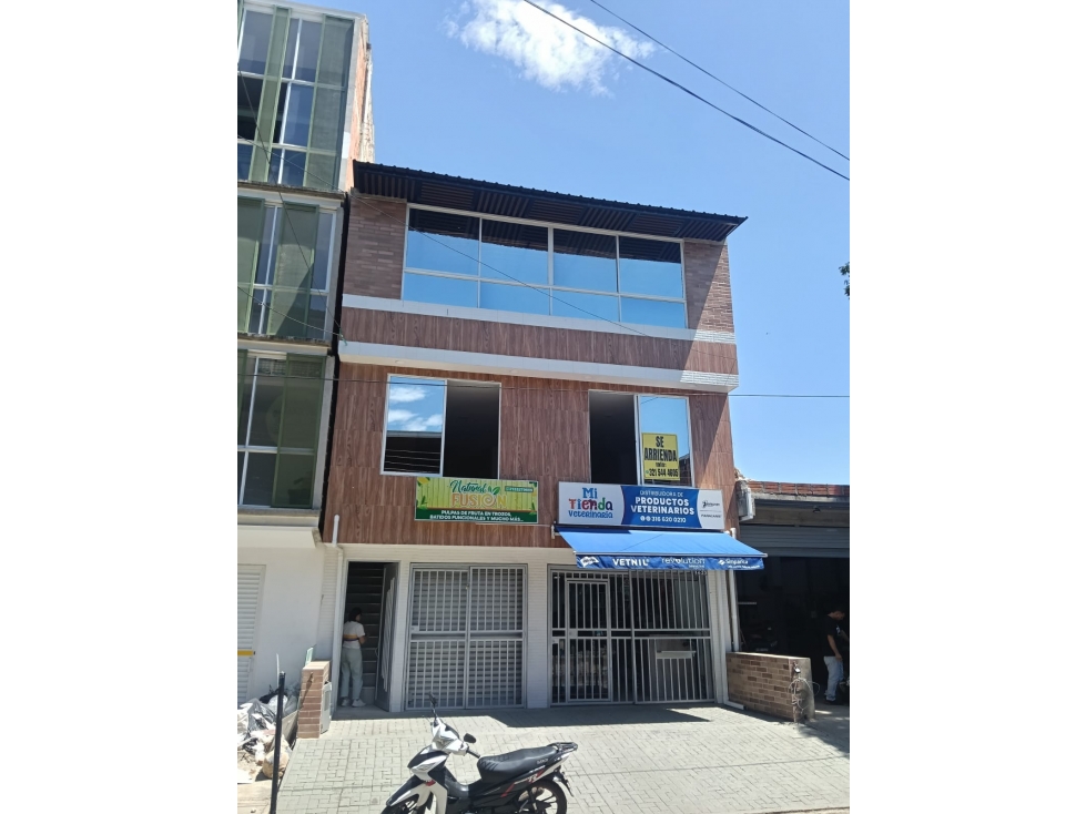 LOCALES COMERCIALES AMPLIOS EN ALQUILER EN JAMUNDÍ VALLE - 1