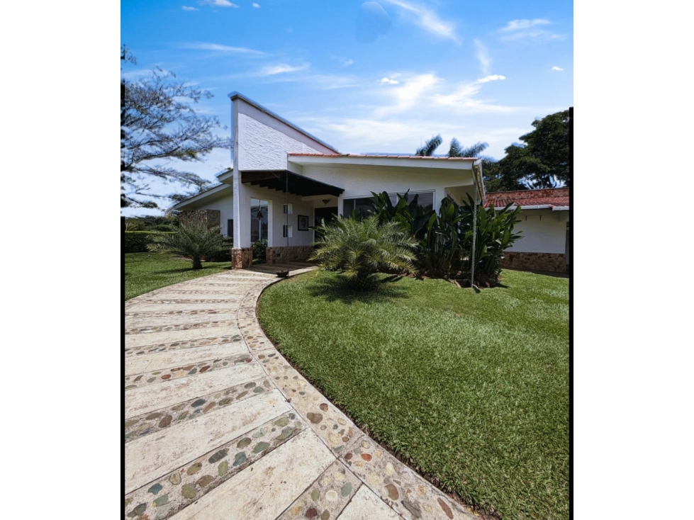 VENTA DE CASA DE LUJO EN CONDOMINIO LAS MERCEDES JAMUNDÍ VALLE