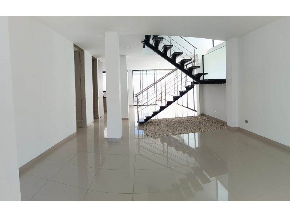 CASA EN ALQUILER DE 3 PISOS EN MANANTIAL DE LAS MERCEDES JAMUNDÍ VALLE - 2