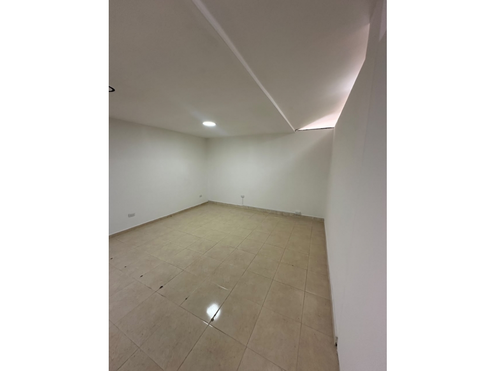ALQUILER DE LOCAL COMERCIAL EN SAN VICENTE PISO 3 EN EL NORTE DE CALI — foto 5