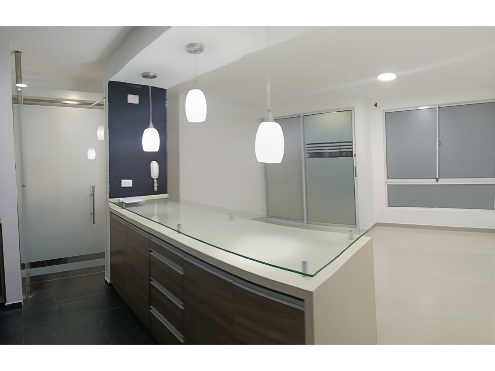 APARTAMENTO EN ALQUILER EN SAN GABRIEL, PISO 1 VALLE DEL LILI — foto 2