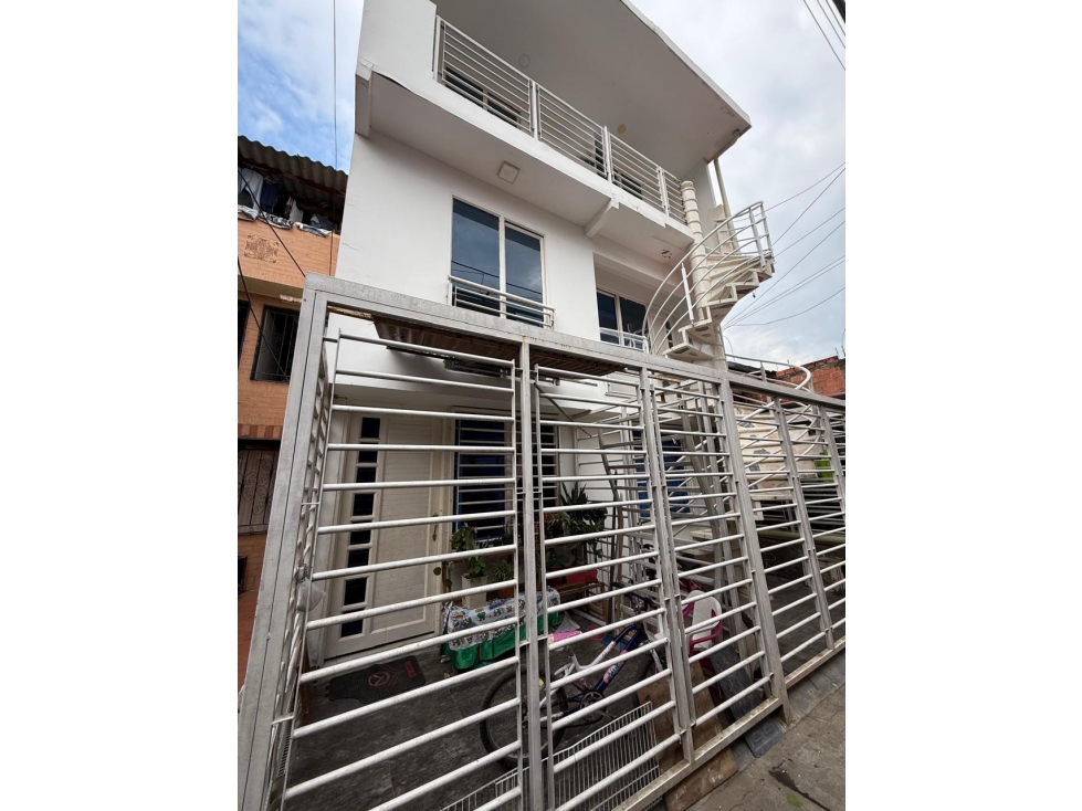 VENTA DE CASA TRES NIVELES EN CONDOMINIO VILLA DEL SOL JAMUNDÍ VALLE — foto 2