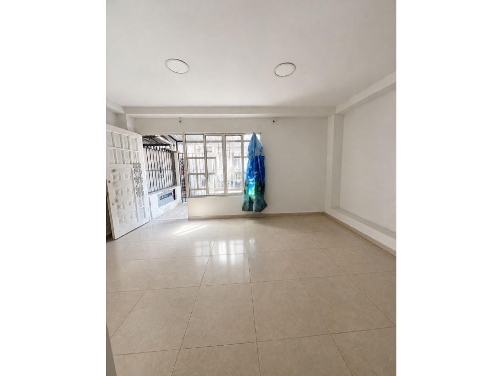 CASA EN VENTA EN CIUDAD CORDOBA DE CUATRO PISOS ORIENTE DE CALI — foto 6