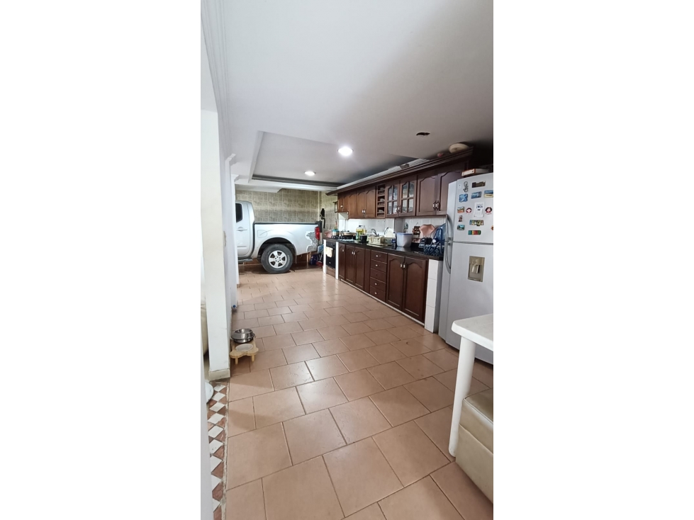 CASA EN VENTA DE 3 PISOS VEHICULAR EN CIUDAD CORDOBA ORIENTE DE CALI — foto 6