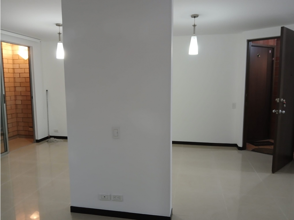 APARTAMENTO EN VENTA EN PARQUE DE ALCAZAR PISO 3 HACIENDA SUR DE CALI — foto 3