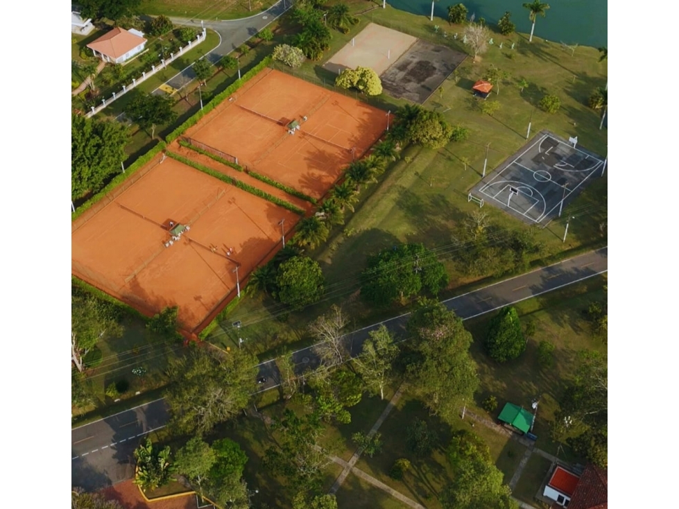 VENTA DE CASA DE LUJO EN CONDOMINIO LAS MERCEDES JAMUNDÍ VALLE — foto 4