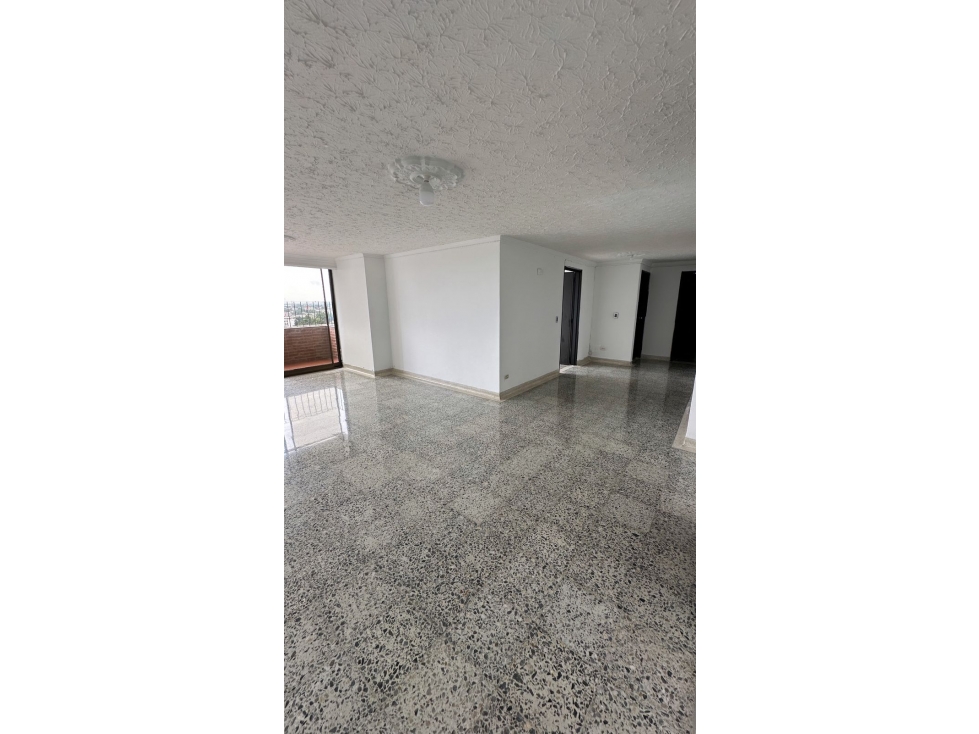 VENTA DE APARTAMENTO EN EDIFICIO CONQUISTADORES SAN FERNANDO — foto 2