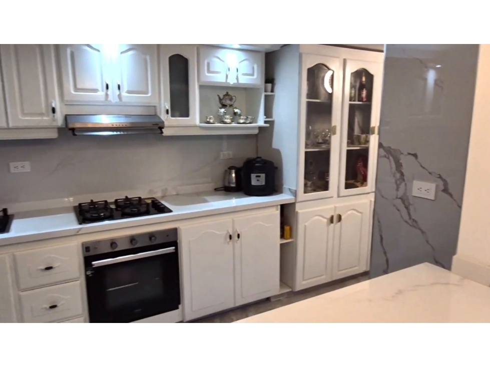 CASA EN VENTA EN ALFAGUARA DE 2 PISOS JAMUNDÍ VALLE — foto 6