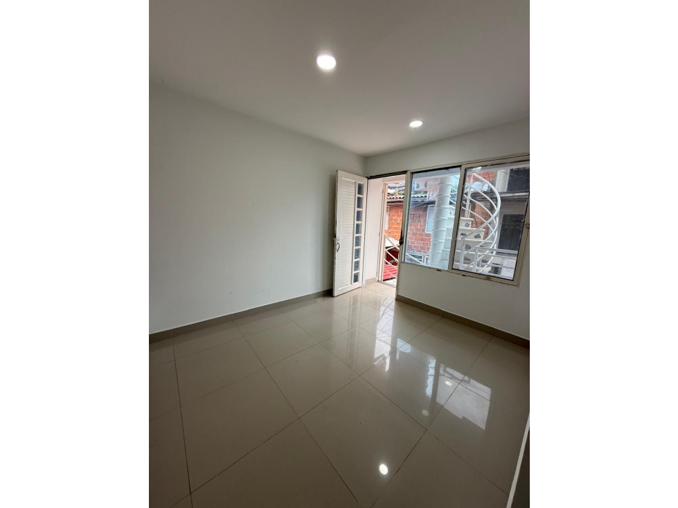 VENTA DE CASA TRES NIVELES EN CONDOMINIO VILLA DEL SOL JAMUNDÍ VALLE — foto 3