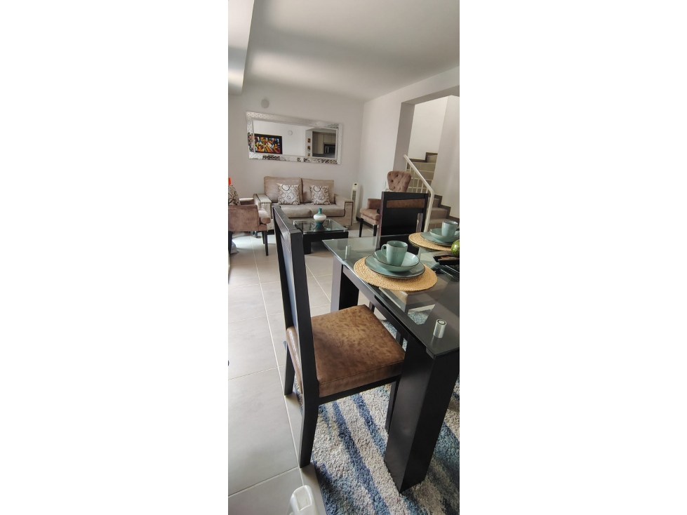 CASA EN VENTA DE 2 NIVELES EN VENTINO PARQUE NATURA JAMUNDÍ