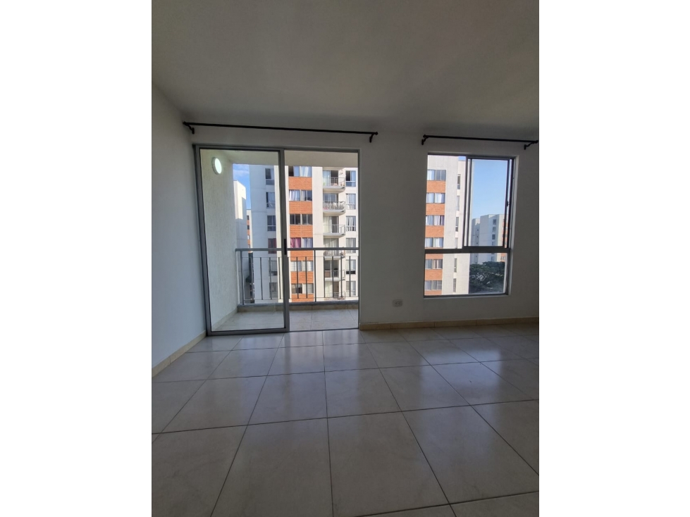 APARTAMENTO EN ALQUILER EN LO NARANJOS JAMUNDI VALLE — foto 2