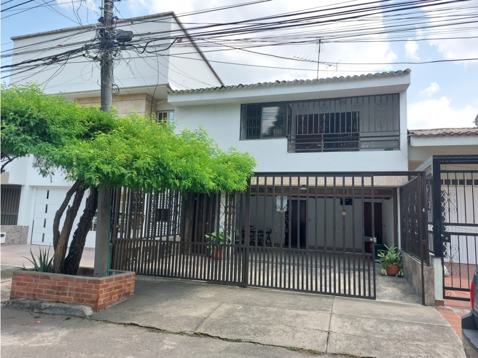 CASA EN VENTA EN LA FLORA NORTE DE CALI