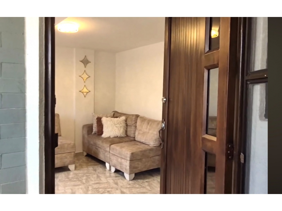 CASA EN VENTA EN ALFAGUARA DE 2 PISOS JAMUNDÍ VALLE — foto 2